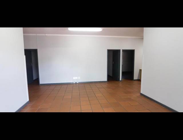 BUSINESS PROPERTY TO RENT IN DIE HOEWES